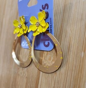 Claire's Flower Pierced Earrings Yellow with Gold Speckled Hoop